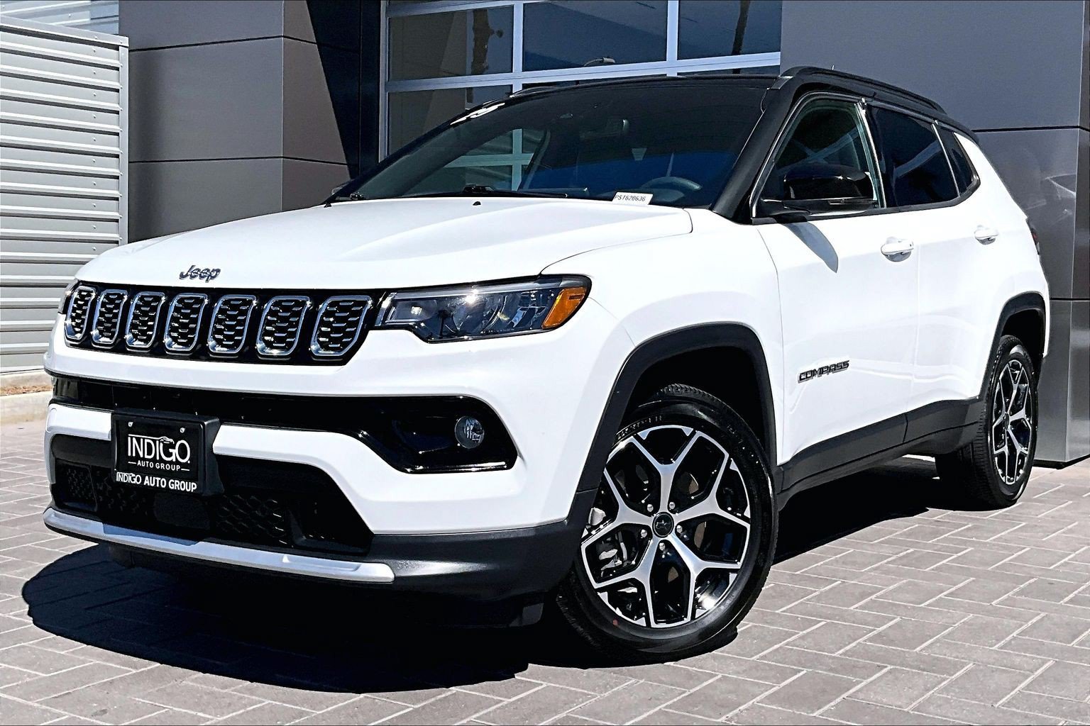 Used 2025 Jeep Compass Limited AWD/4WD image 1