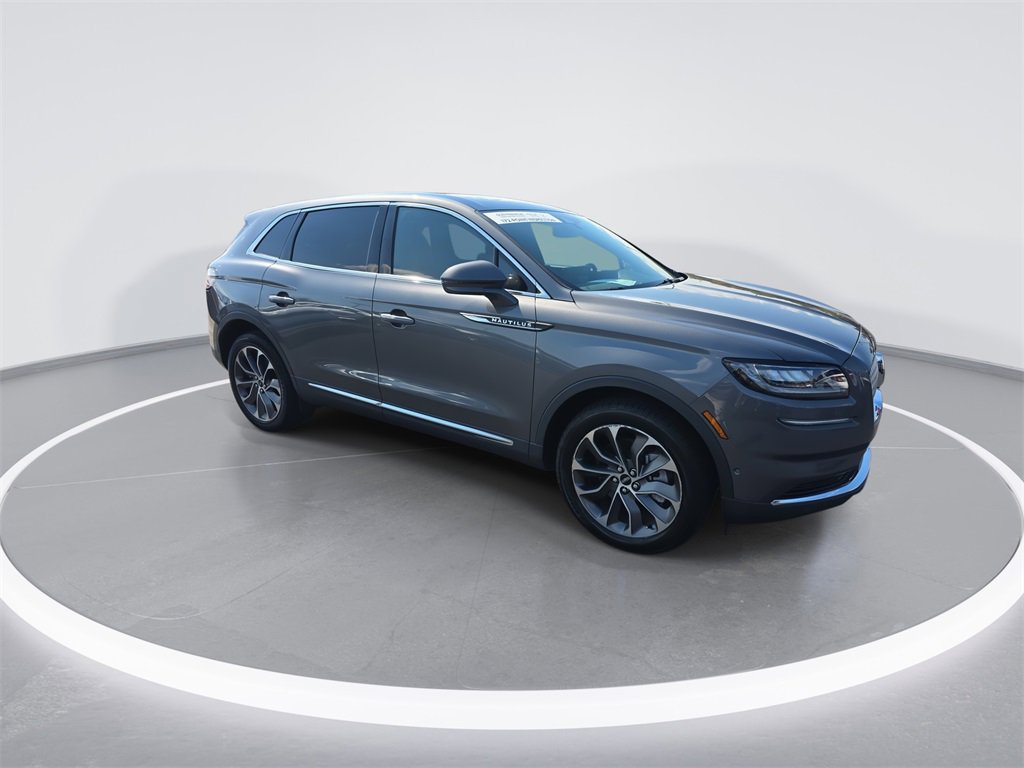 Used 2022 Lincoln Nautilus Reserve w/ Equipment Group 201A image 2