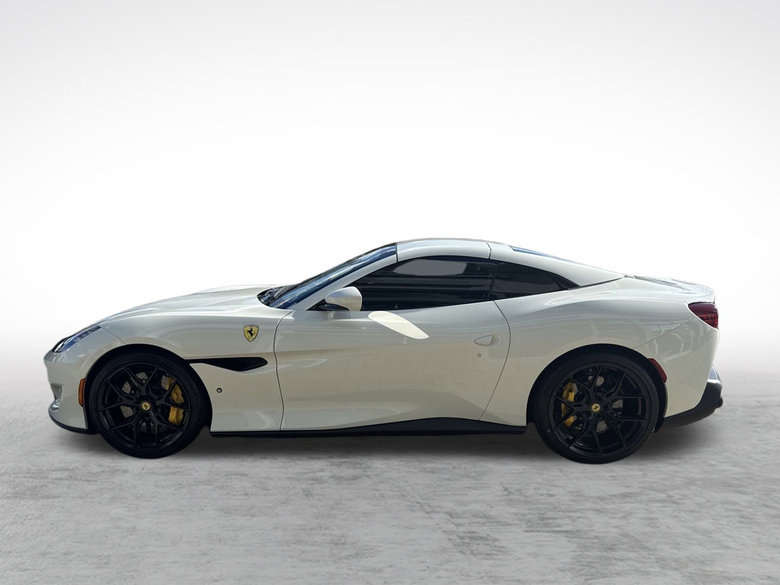 Used 2019 Ferrari Portofino image 5
