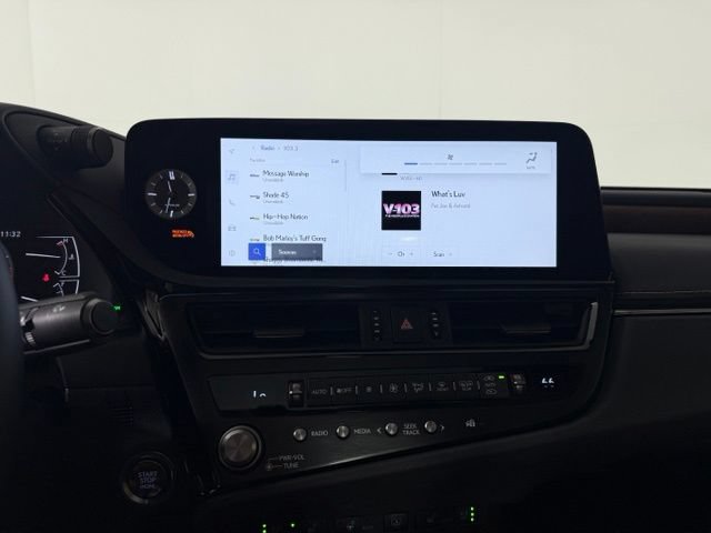 Used 2025 Lexus ES 350 Ultra Luxury w/ Accessory Package (Z2) FWD image 21