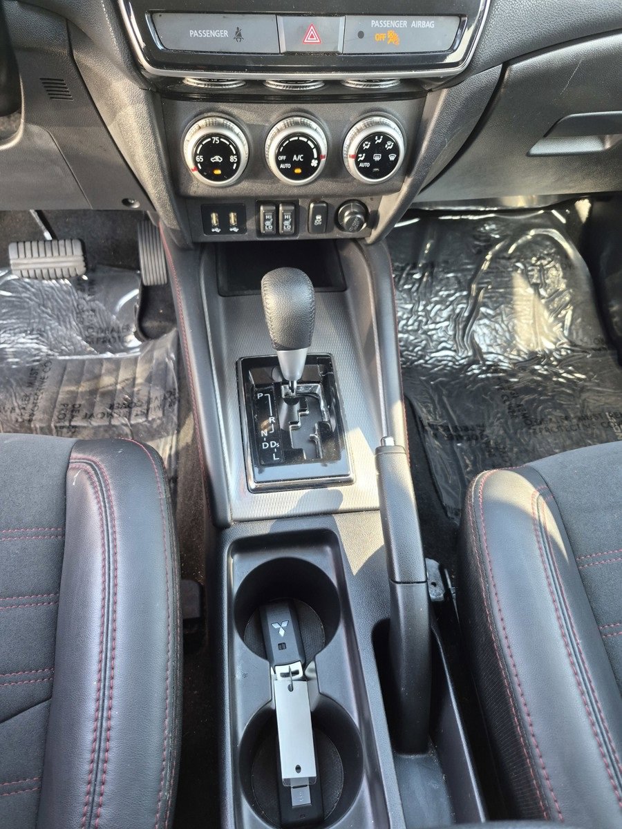 Used 2022 Mitsubishi Outlander Sport SE image 26