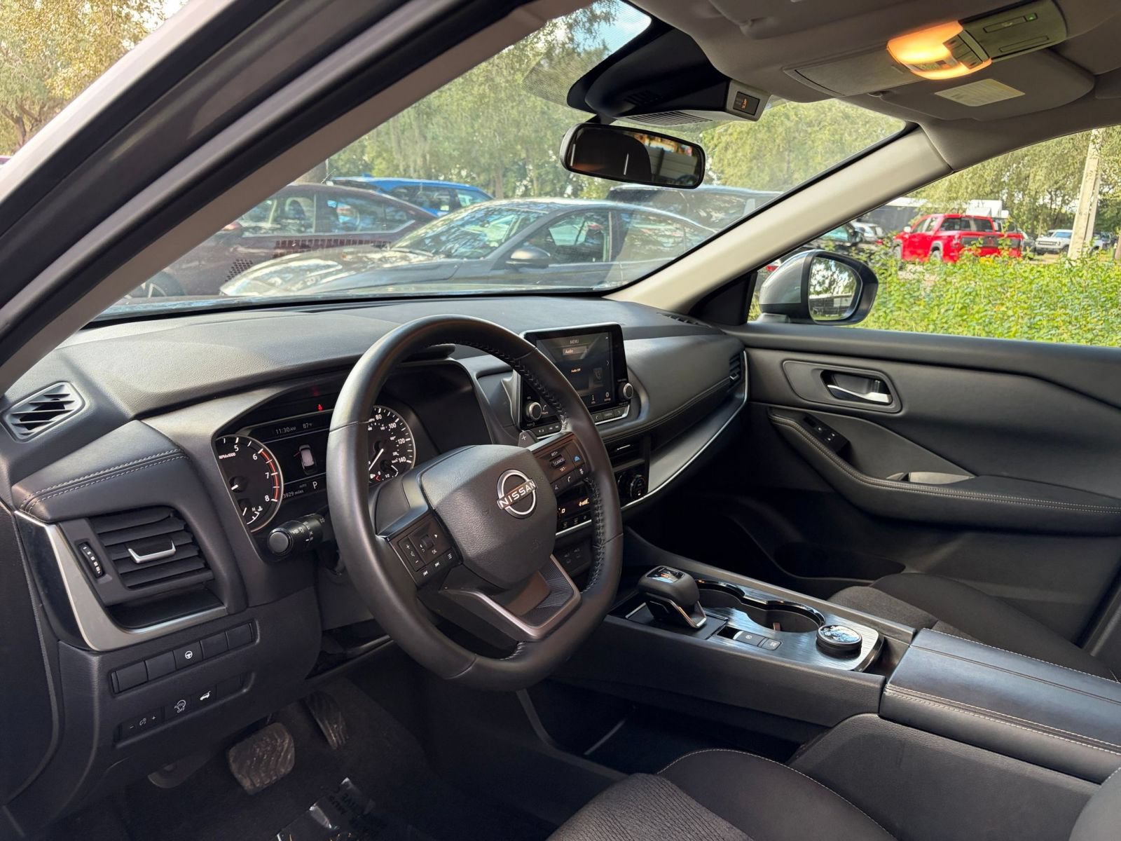 Used 2026 Nissan Rogue SV AWD/4WD image 35