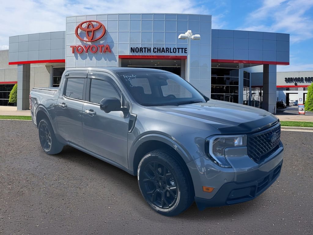 Used 2025 Ford Maverick Lariat w/ Black Appearance Package