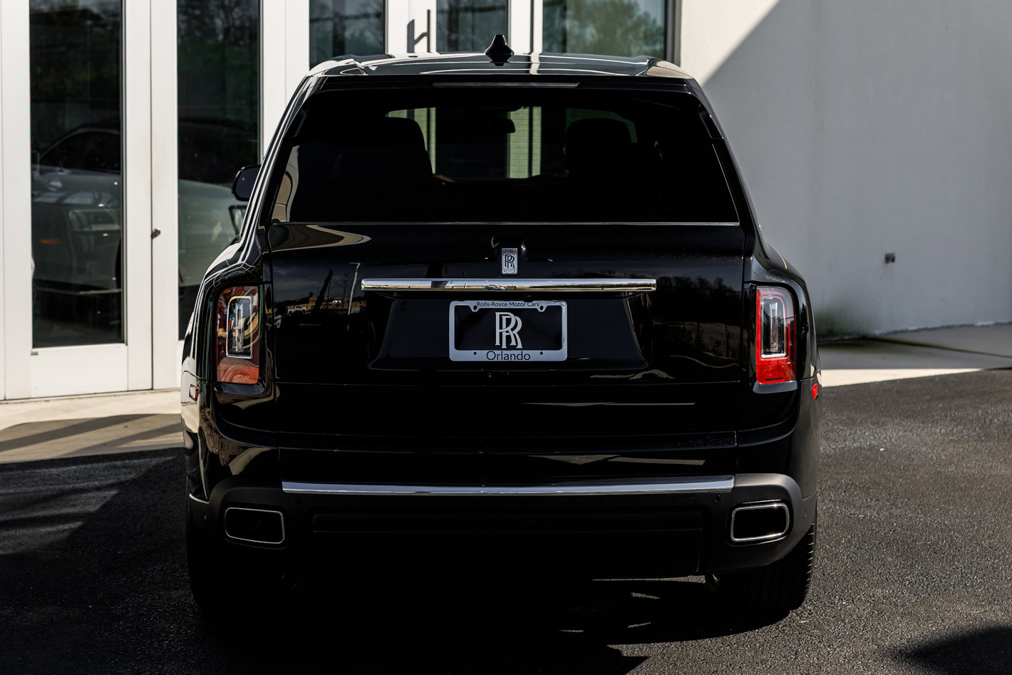 Used 2024 Rolls-Royce Cullinan Base w/ Cullinan Package image 13