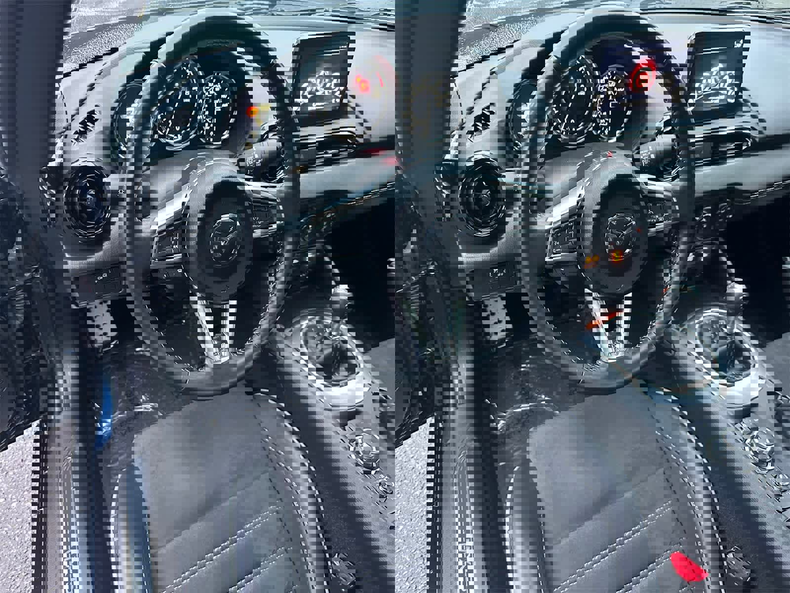 Used 2022 MAZDA MX-5 Miata Club w/ Interior Package image 10