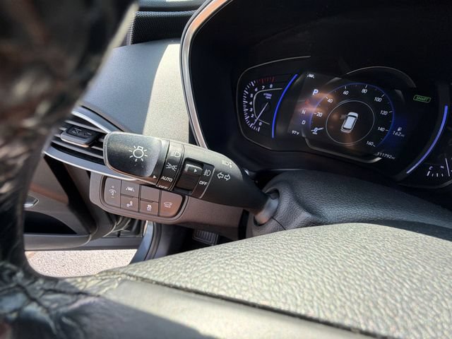 Used 2019 Hyundai Santa Fe SEL FWD image 33