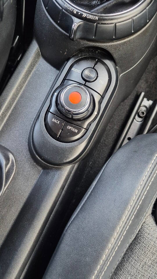 Used 2015 MINI Cooper 2-Door Hardtop image 41