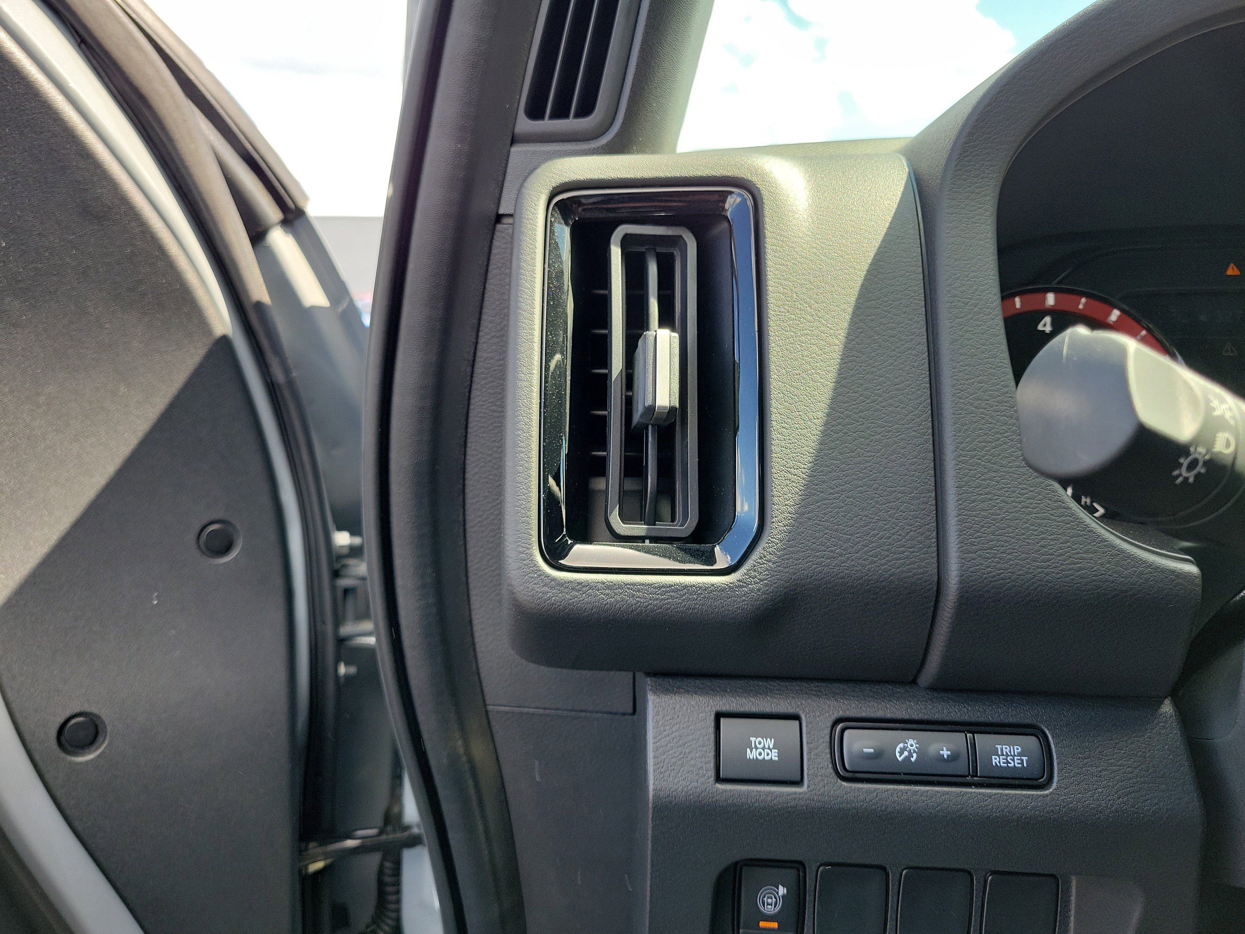 New 2025 Nissan Frontier PRO-4X AWD/4WD image 20