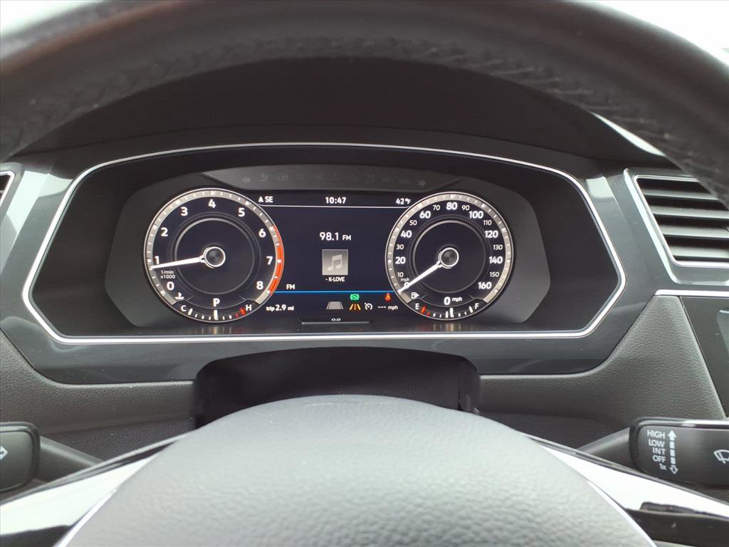 Used 2019 Volkswagen Tiguan SEL Premium image 18