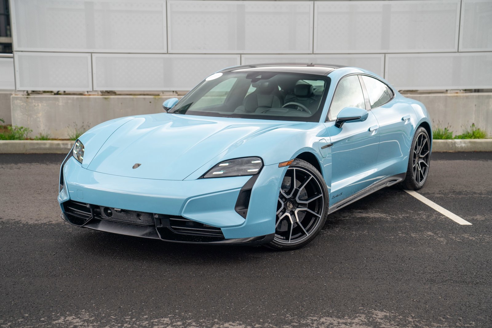 Certified 2025 Porsche Taycan Turbo image 1