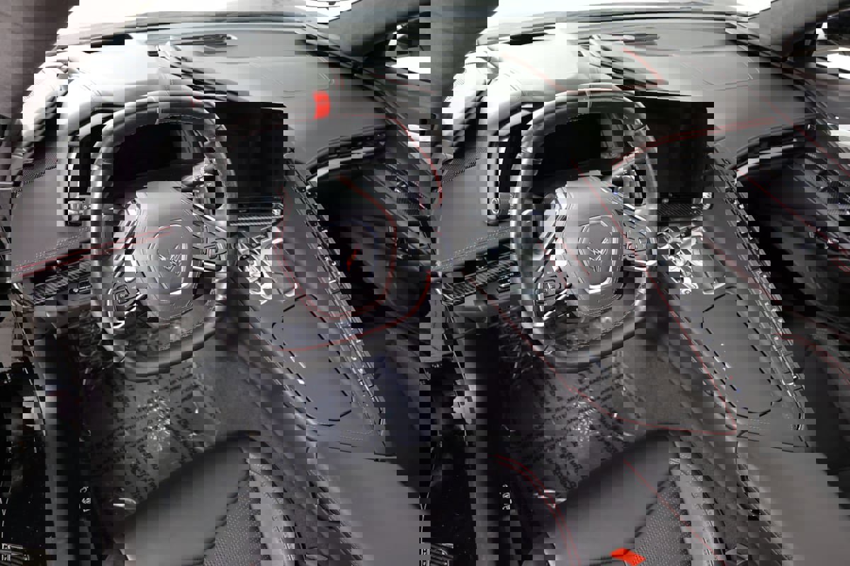 Used 2022 Chevrolet Corvette Stingray Premium Conv w/ Z51 Performance Package image 19