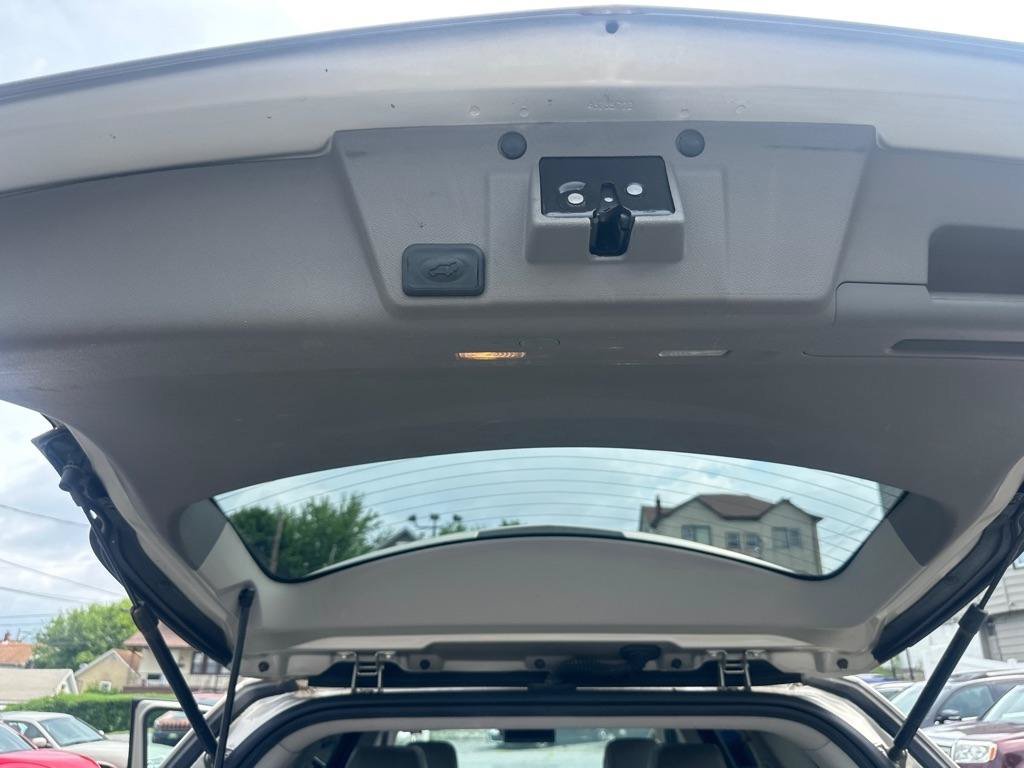 Used 2013 Chevrolet Traverse LTZ AWD/4WD image 20