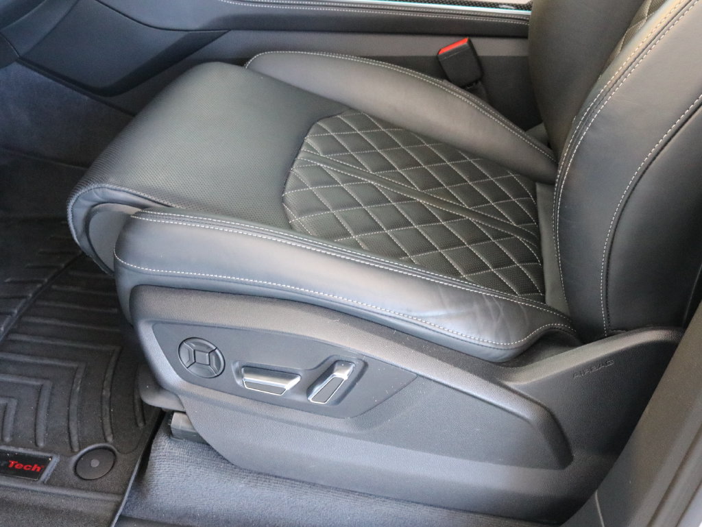 Used 2023 Audi SQ7 Premium Plus AWD/4WD image 29
