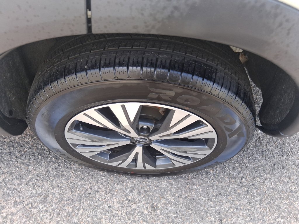 Used 2023 Nissan Rogue SV AWD/4WD image 8