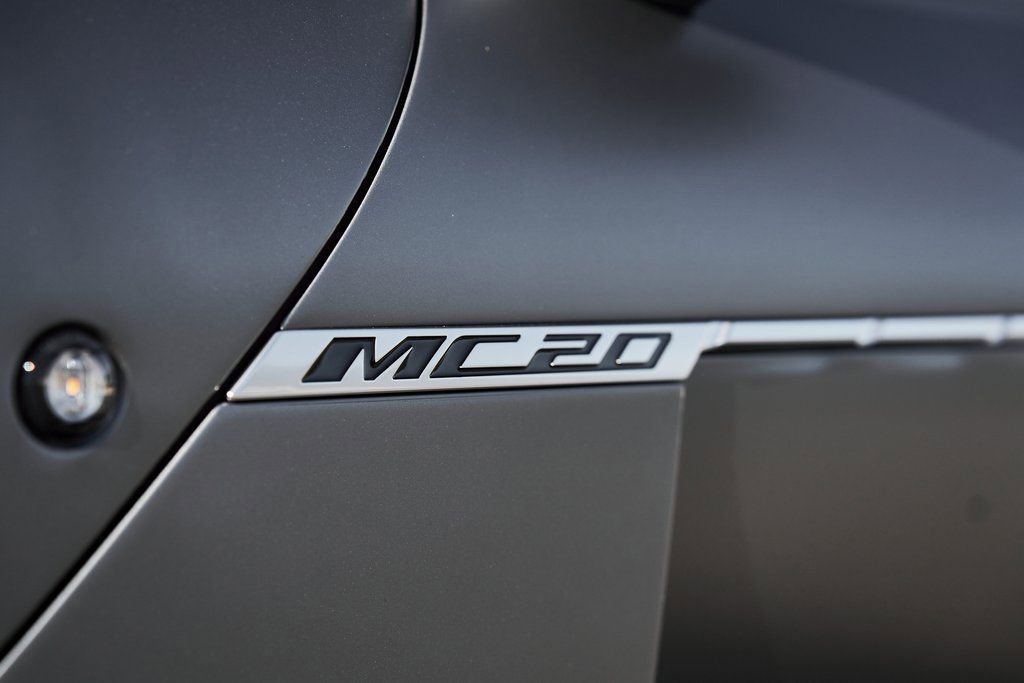 Used 2023 Maserati MC20 Spyder image 9