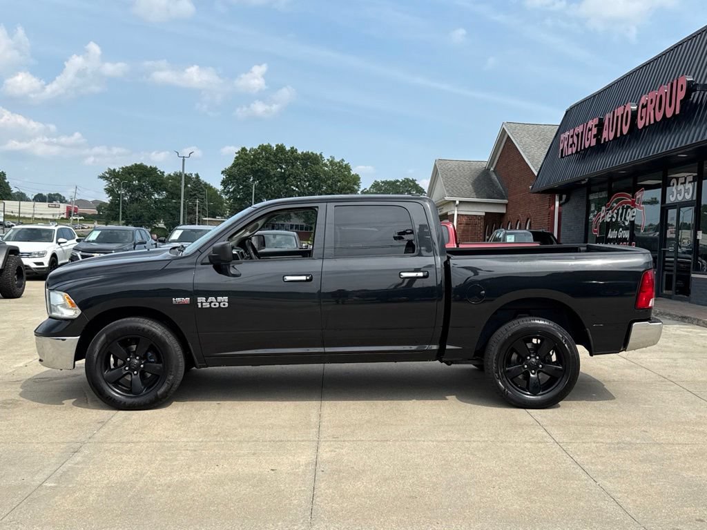 Used 2017 RAM 1500 Classic SLT AWD/4WD image 3