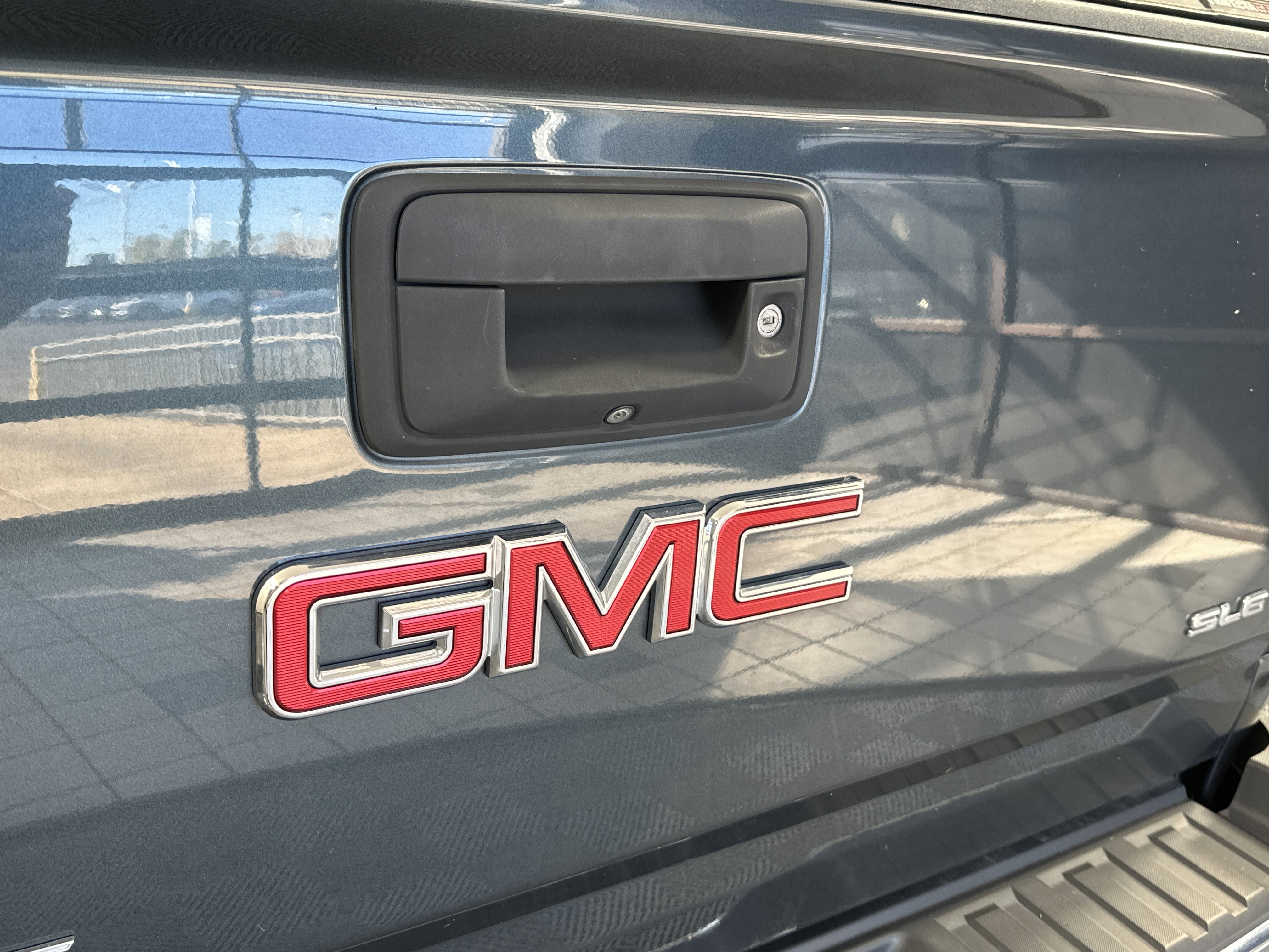Used 2019 GMC Canyon SLE w/ Driver Alert Package image 15