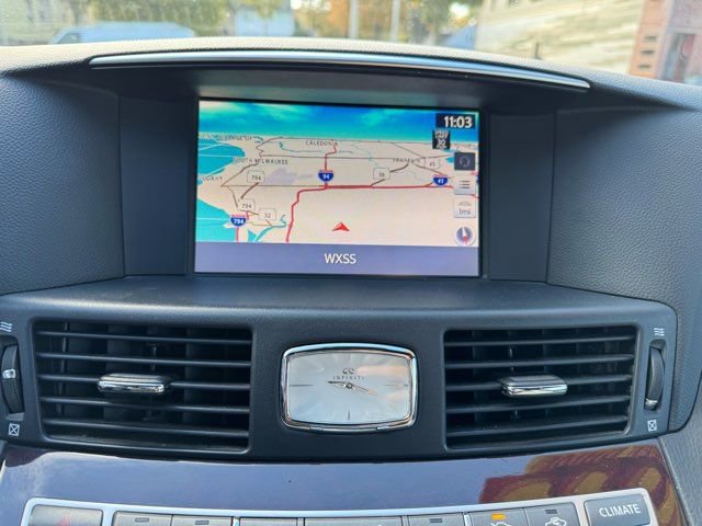 Used 2019 INFINITI Q70 Luxe w/ Sport Package image 16