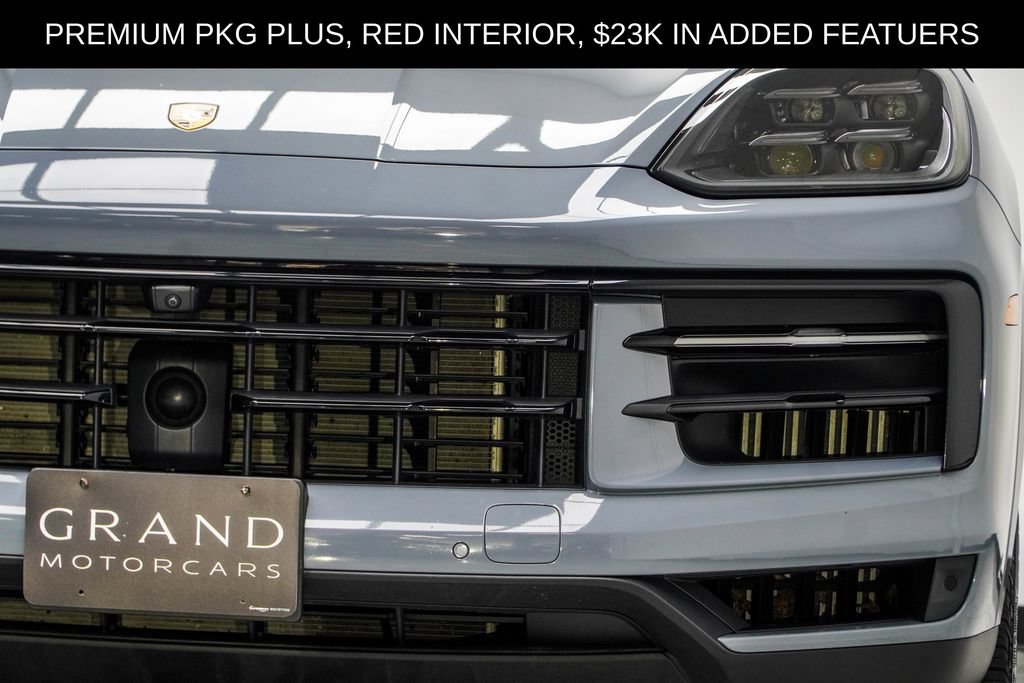 Used 2024 Porsche Cayenne AWD/4WD image 11