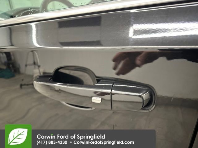 Used 2023 Chevrolet Traverse LT image 21