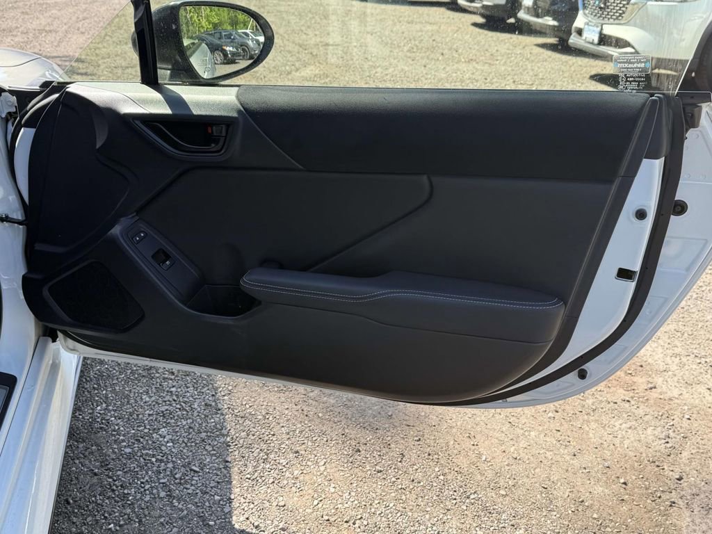 Used 2023 Toyota GR86 Premium w/ ALL Weather Mat Package (TMS) RWD image 7