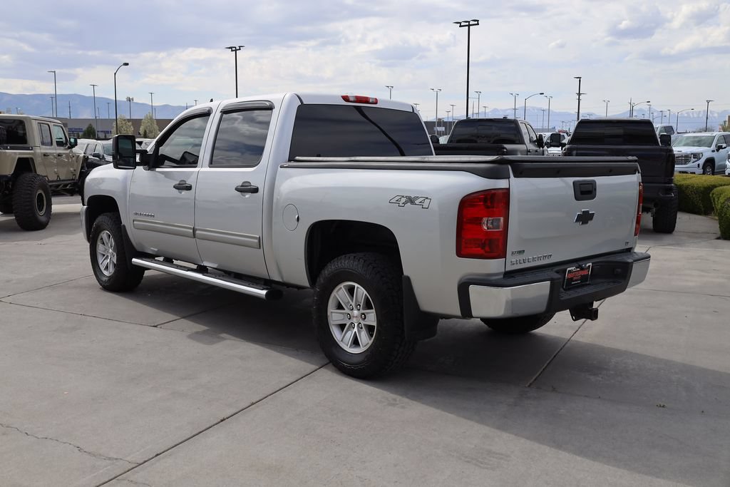 Used 2011 Chevrolet Silverado 1500 LT w/ All-Star Edition AWD/4WD image 4