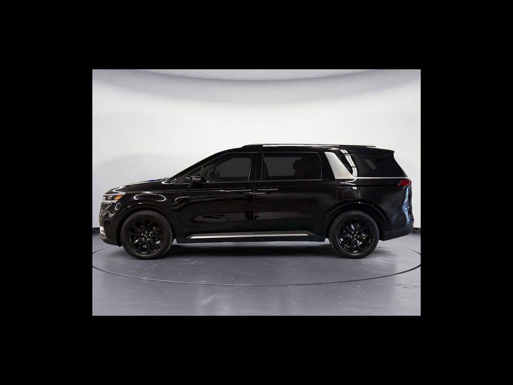 Used 2022 Kia Carnival SX Prestige FWD image 3