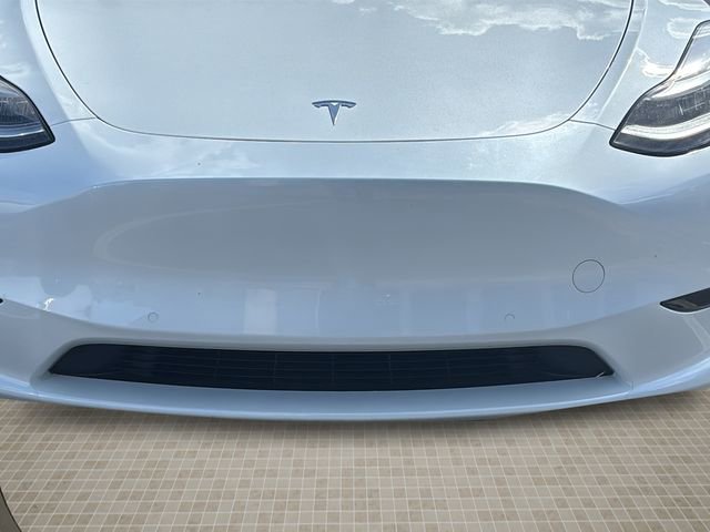 Used 2021 Tesla Model Y Long Range image 9