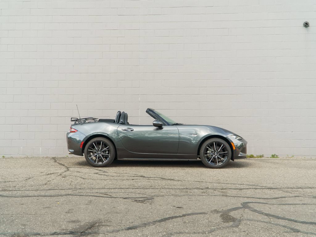 Used 2024 MAZDA MX-5 Miata Grand Touring w/ Weather Package RWD image 8