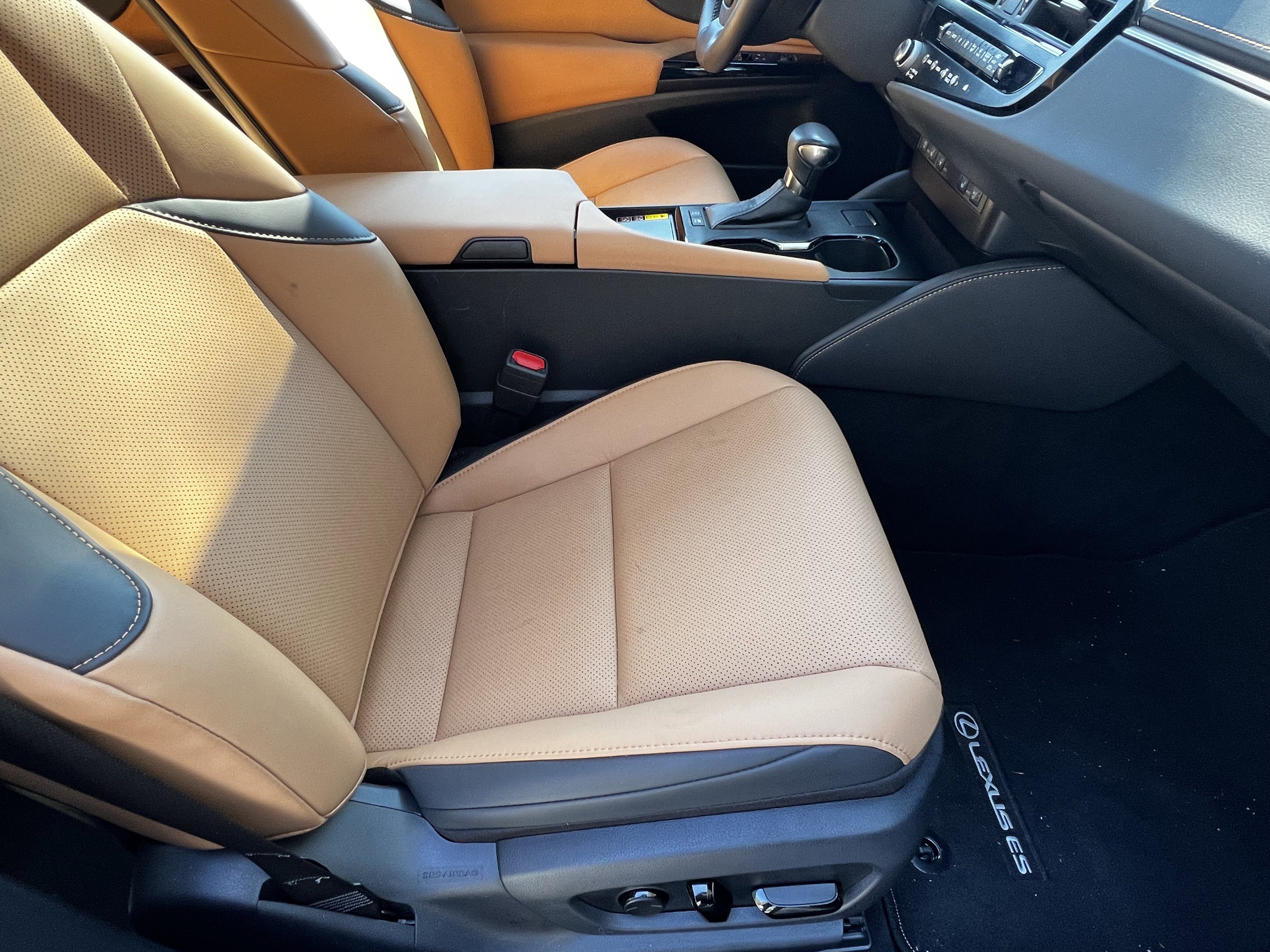 Certified 2025 Lexus ES 300h w/ Premium Package image 44