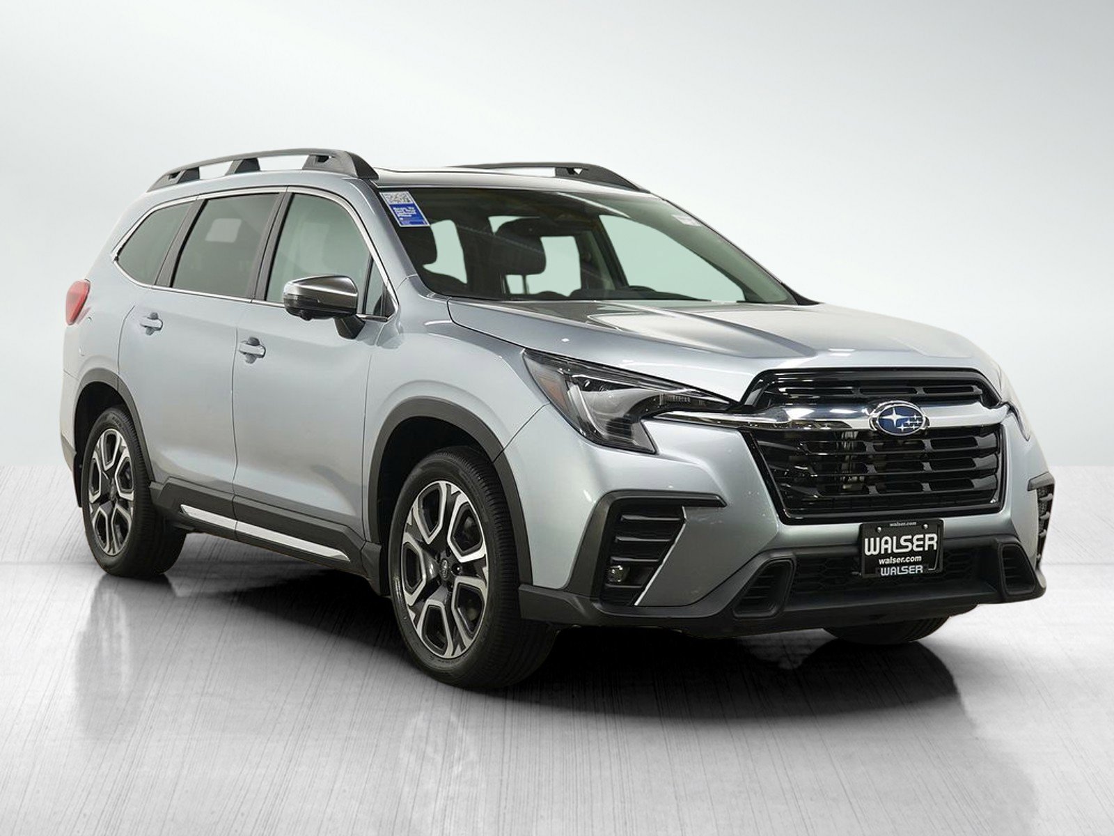 Used 2023 Subaru Ascent Limited w/ Technology Package AWD/4WD image 7
