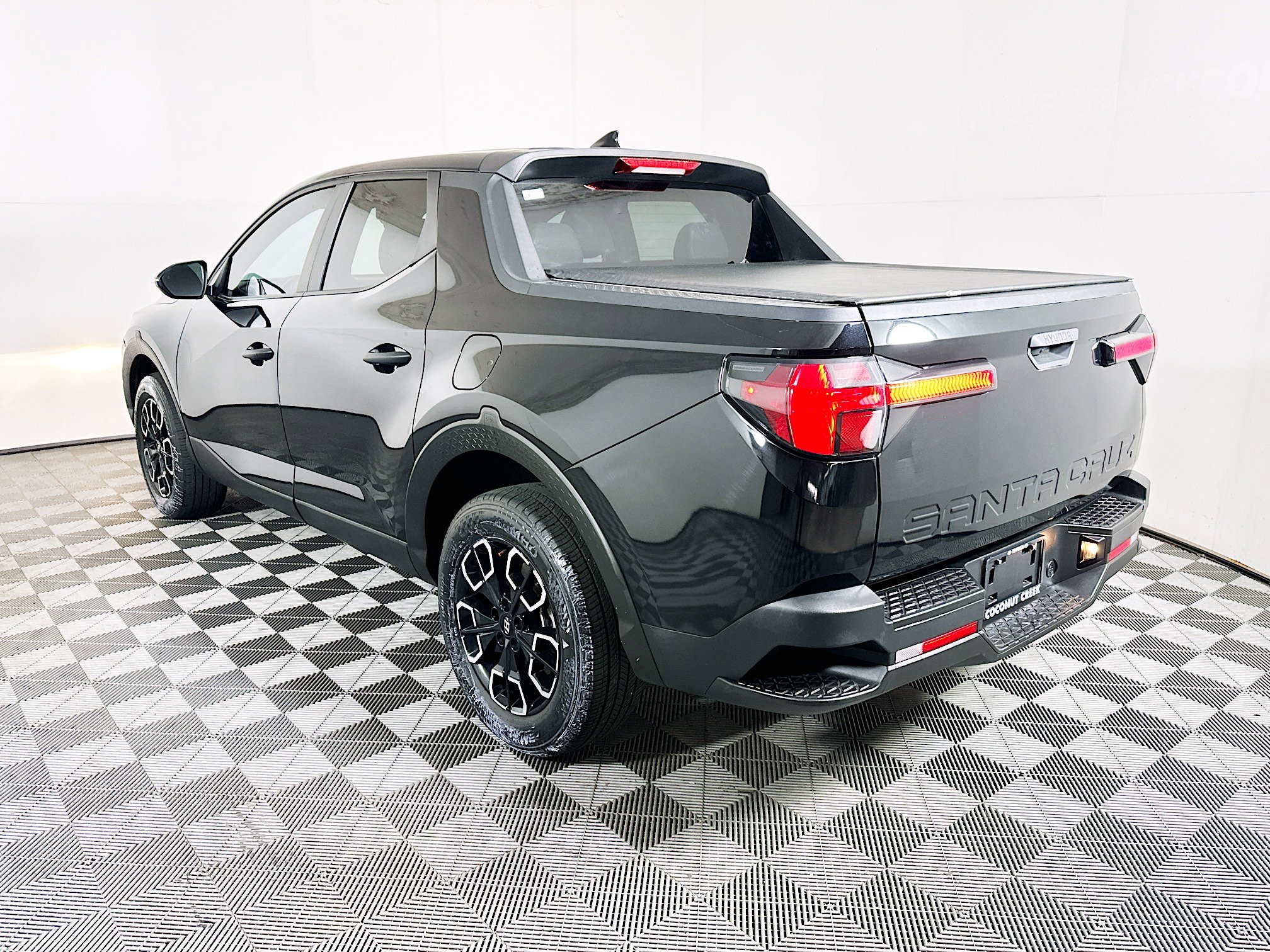 Used 2023 Hyundai Santa Cruz SEL image 5