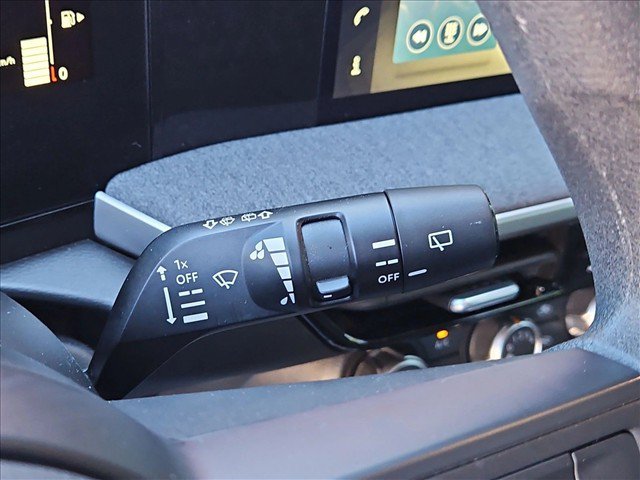 Certified 2025 Nissan Kicks SV FWD image 15