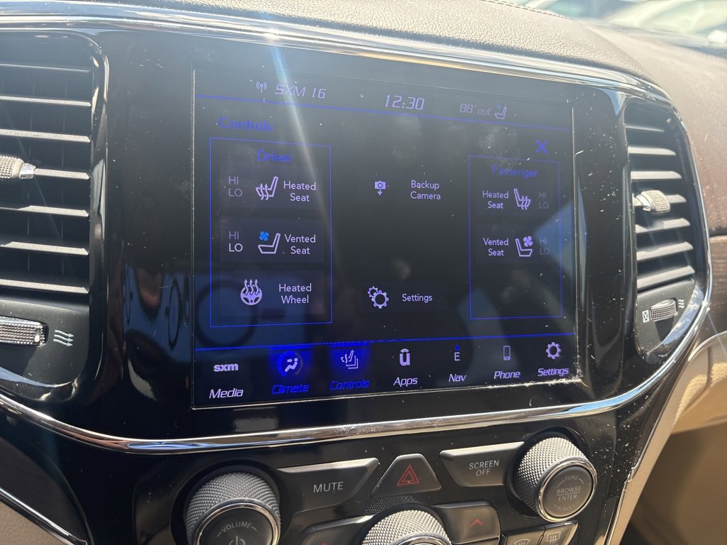 Used 2021 Jeep Grand Cherokee Overland w/ Trailer Tow Group IV image 30