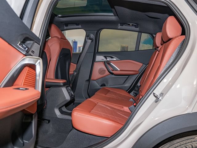 New 2026 BMW X2 xDrive28i w/ Technology Package AWD/4WD image 22