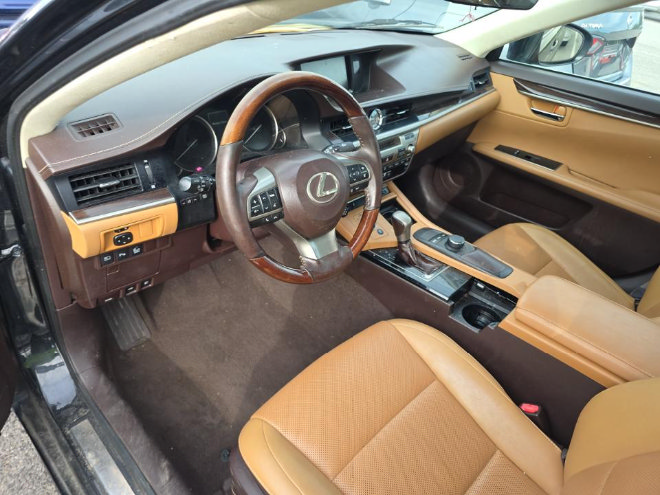 Used 2017 Lexus ES 350 w/ Premium Package FWD image 14