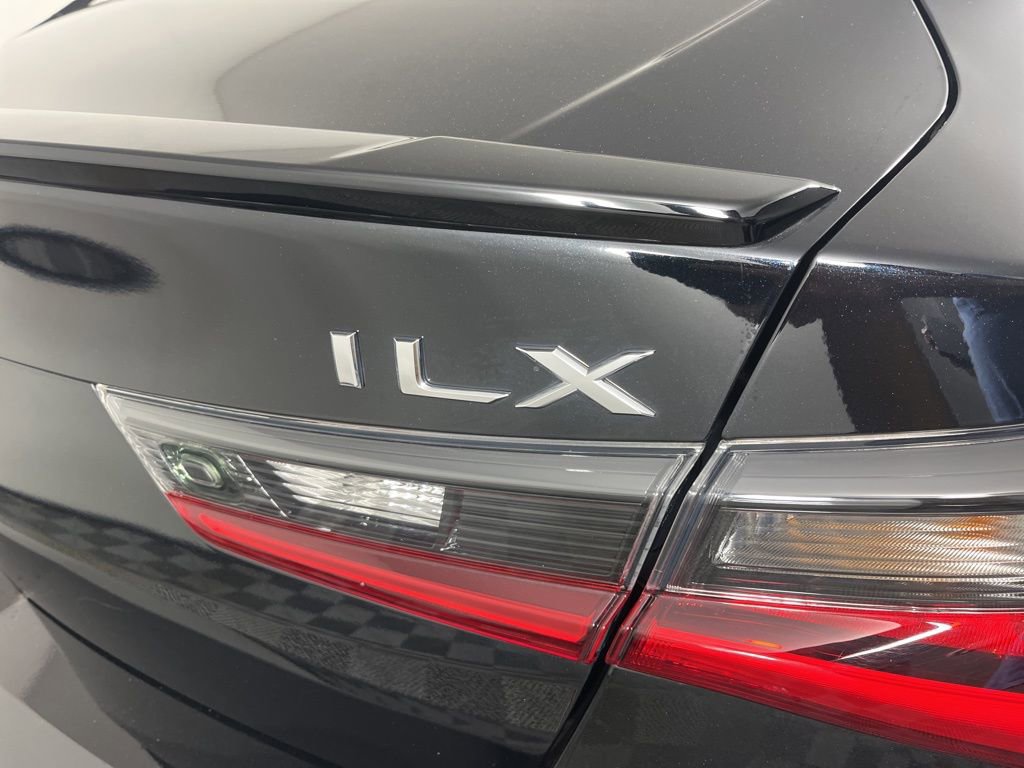 Used 2022 Acura ILX w/ Premium & A-SPEC Package image 3