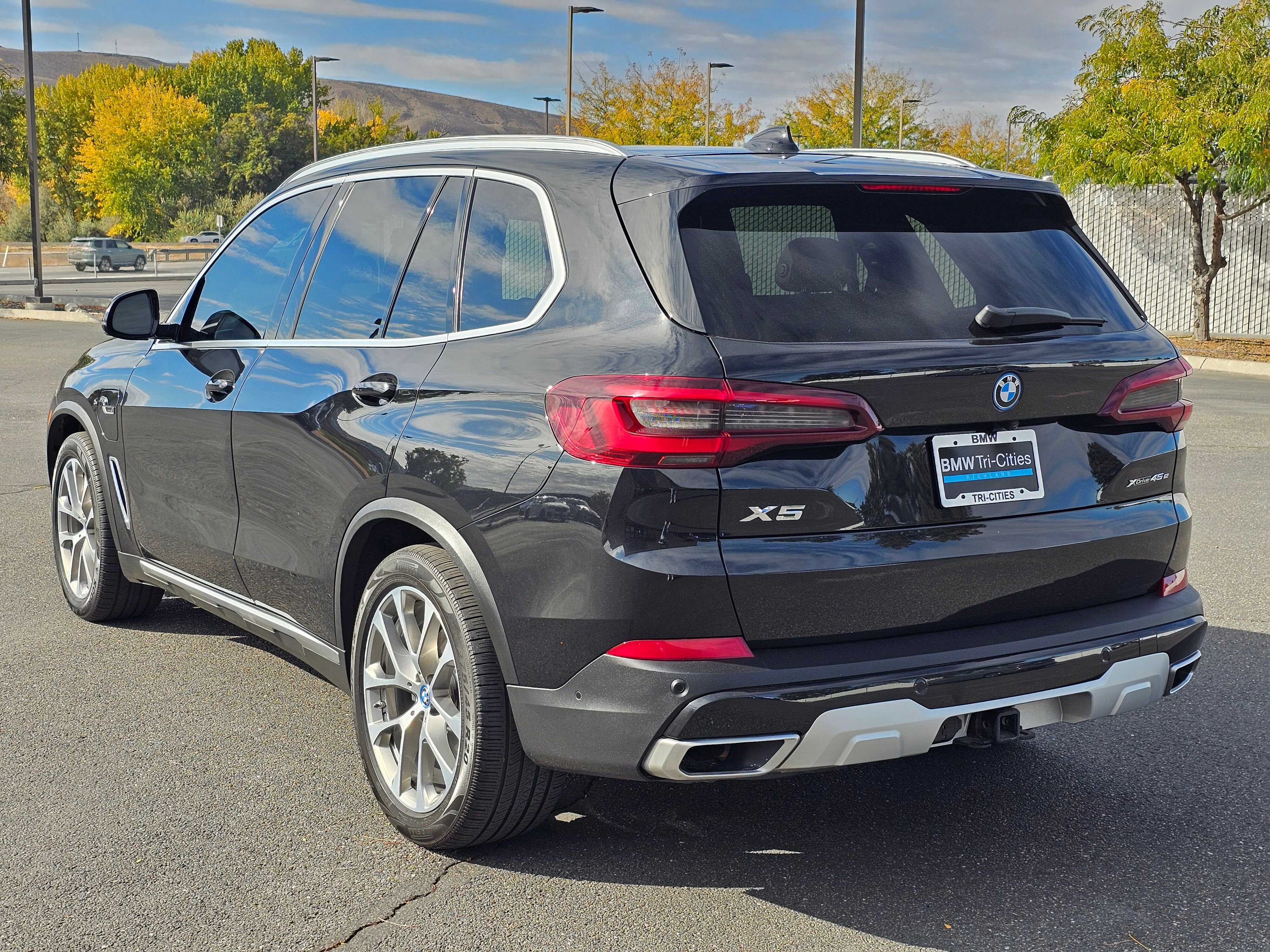 Used 2022 BMW X5 xDrive45e w/ Premium Package image 4