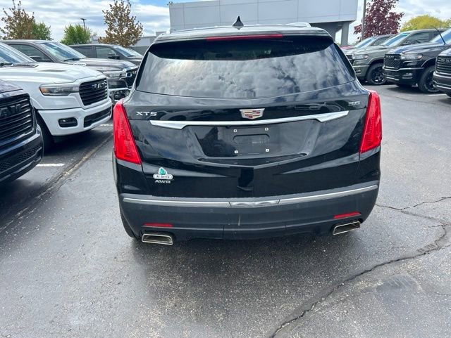Used 2017 Cadillac XT5 Luxury w/ Driver Awareness Package AWD/4WD image 3