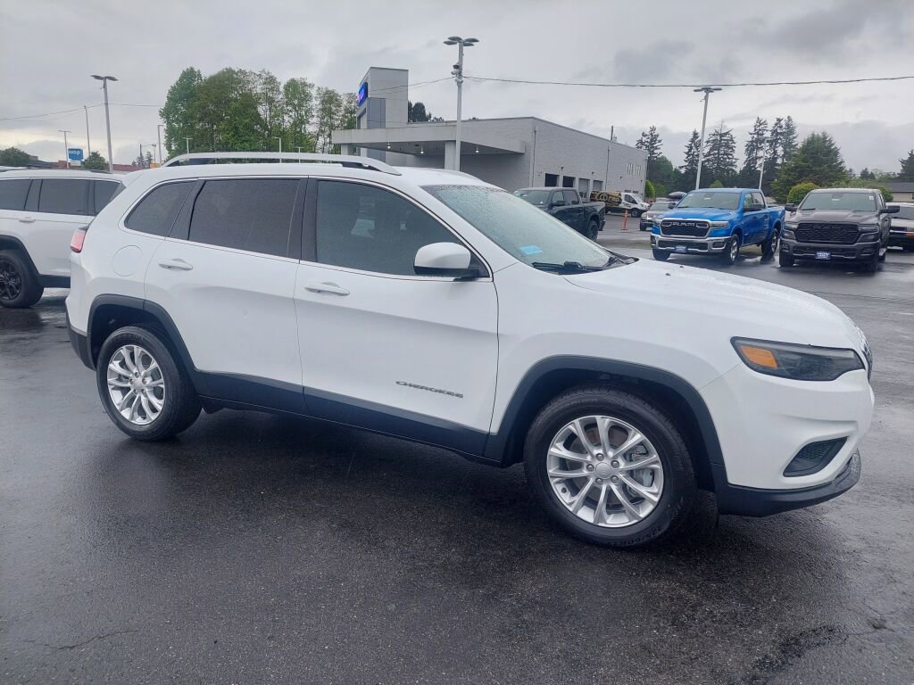 Used 2019 Jeep Cherokee Latitude w/ Popular Appearance Group FWD image 3