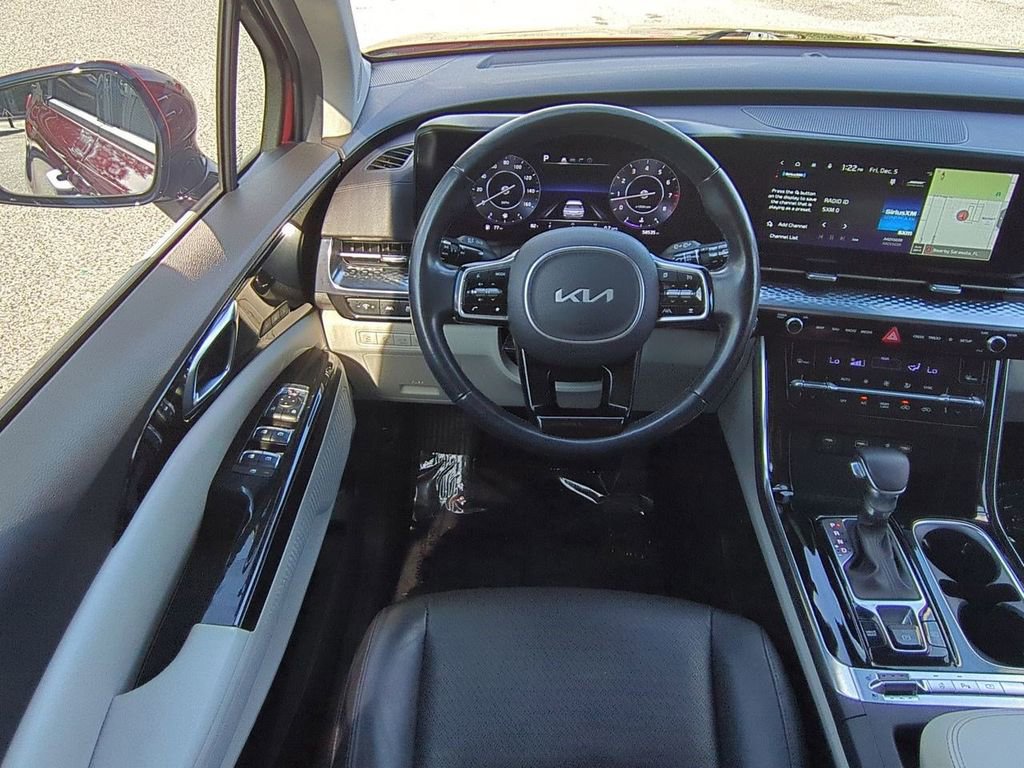 Used 2023 Kia Carnival SX Prestige image 15