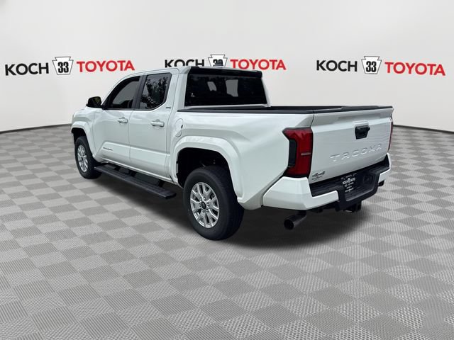 Certified 2025 Toyota Tacoma SR5 AWD/4WD image 6
