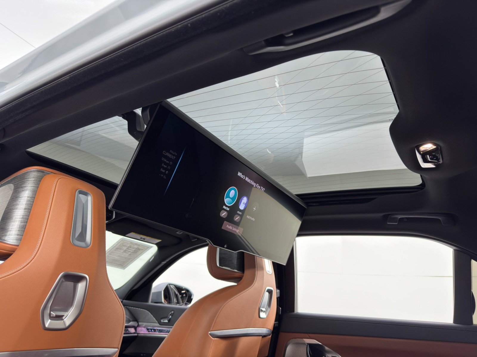 Used 2024 BMW i7 xDrive60 w/ Premium Package image 42