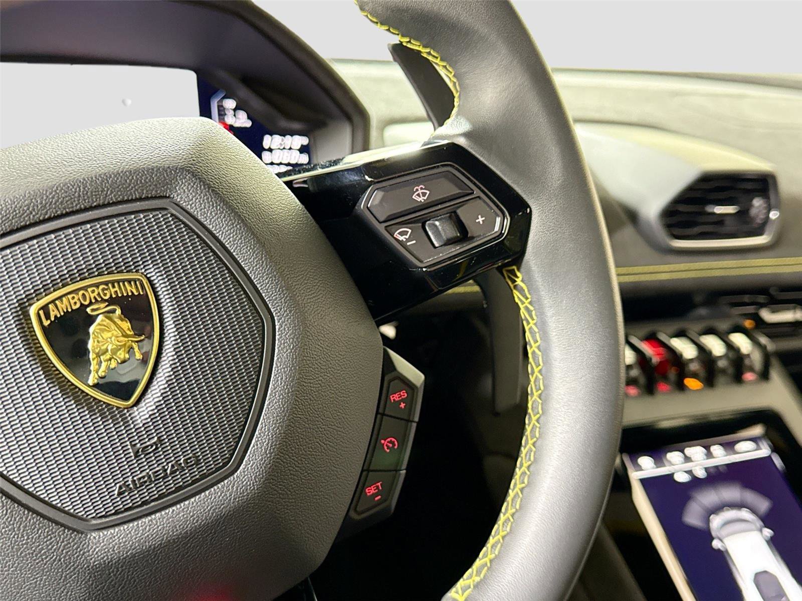Used 2024 Lamborghini Huracan Tecnica RWD image 23