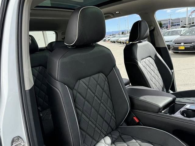 New 2025 Volkswagen Atlas SEL Premium R-Line image 23