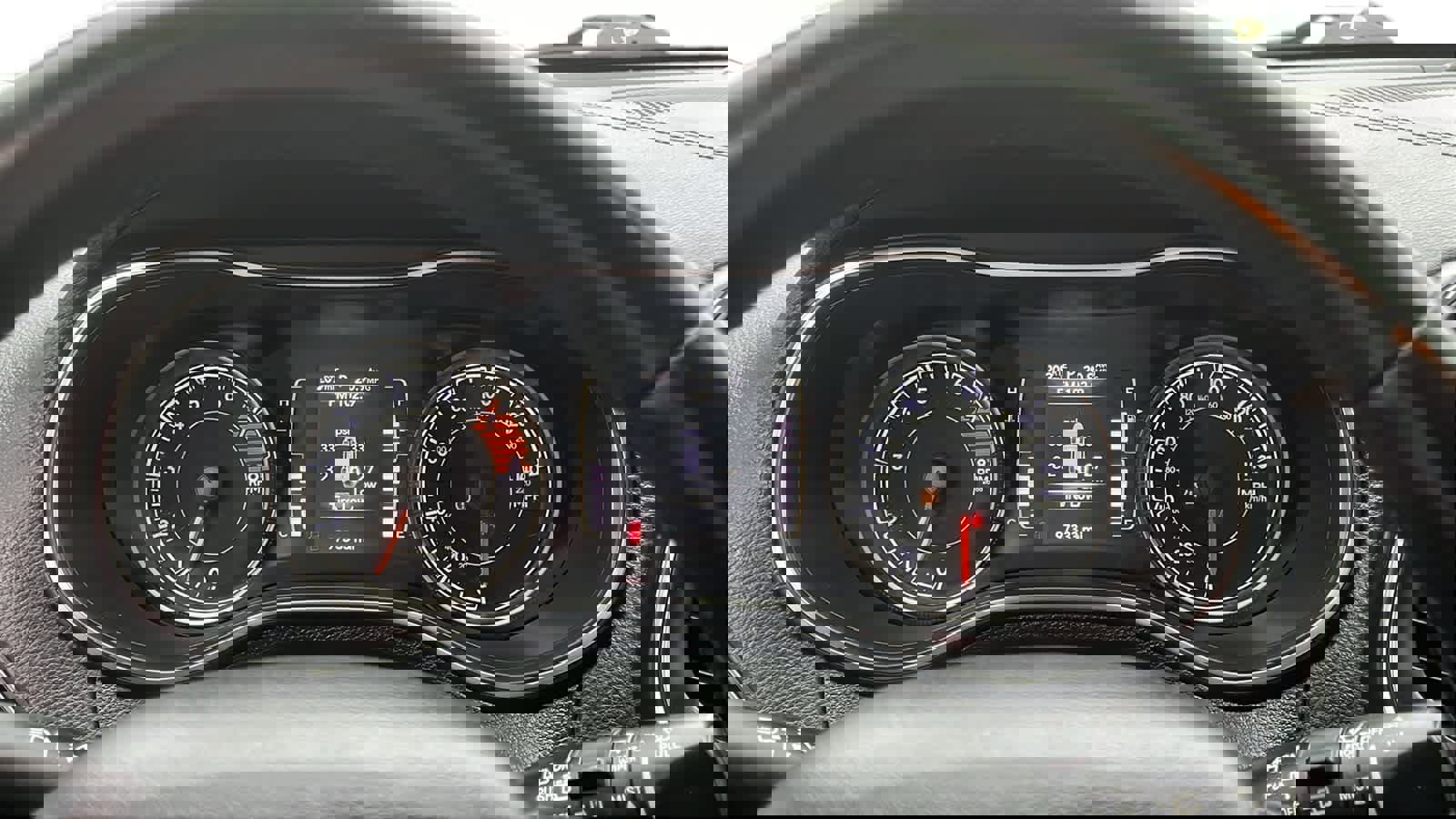 Used 2019 Jeep Cherokee Latitude Plus image 14