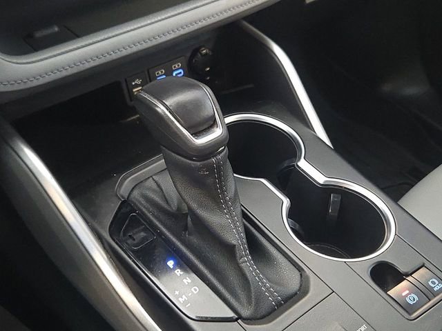 Used 2022 Toyota Highlander XLE image 19