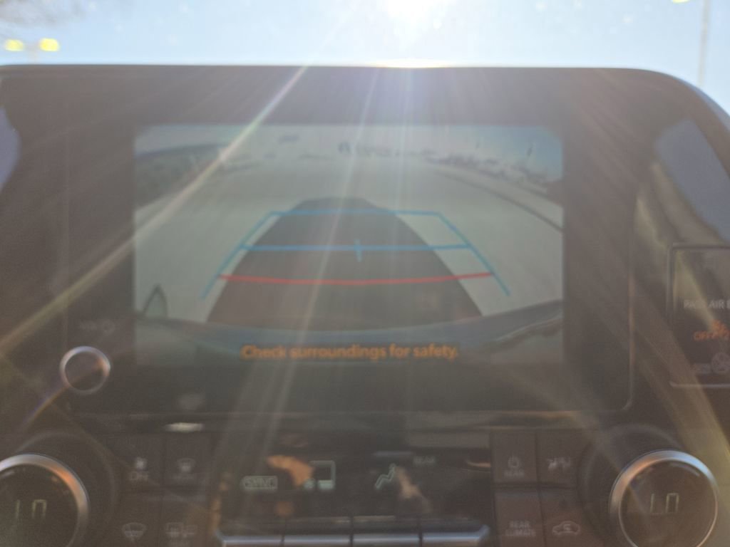 Used 2024 Toyota Highlander LE image 49