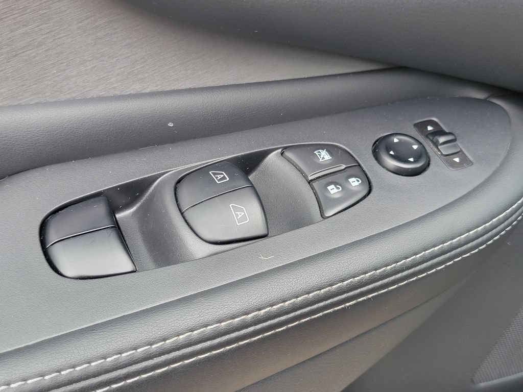 Used 2020 Nissan Murano S w/ Technology Package AWD/4WD image 10