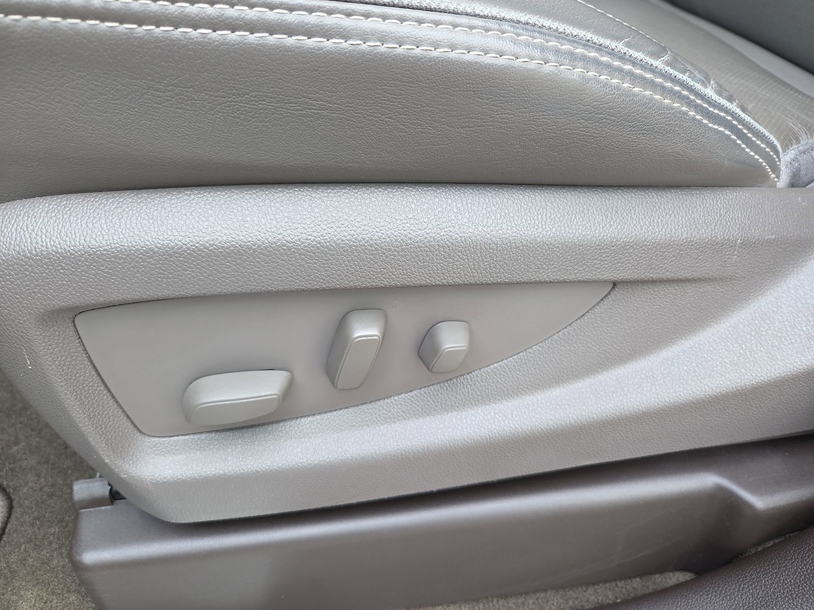 Used 2017 GMC Yukon Denali image 14